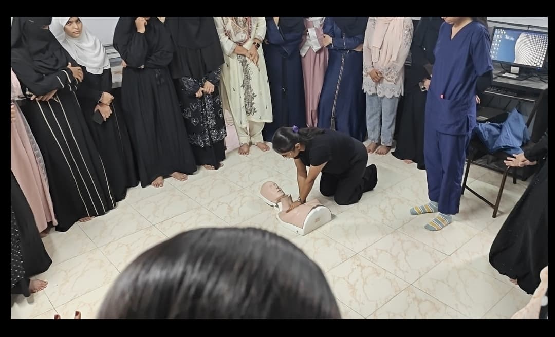CPR Training at Zahara College